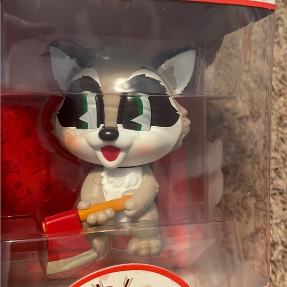Funko Pop! Villainous Valentines - Snookums The Raccoon - Picture 6 of 6